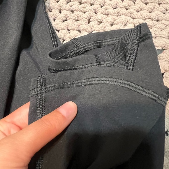 Lululemon cropped leggings - Picture 11 of 15